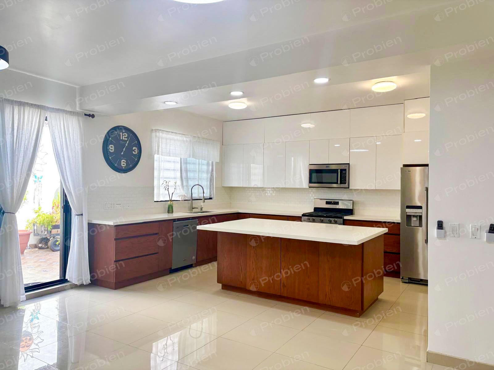 Casa en Venta en Altabrisa Otay, Tijuana | 3 Recámaras, Cochera para 2 Autos y Cerca de la Garita - Foto 4 de 22