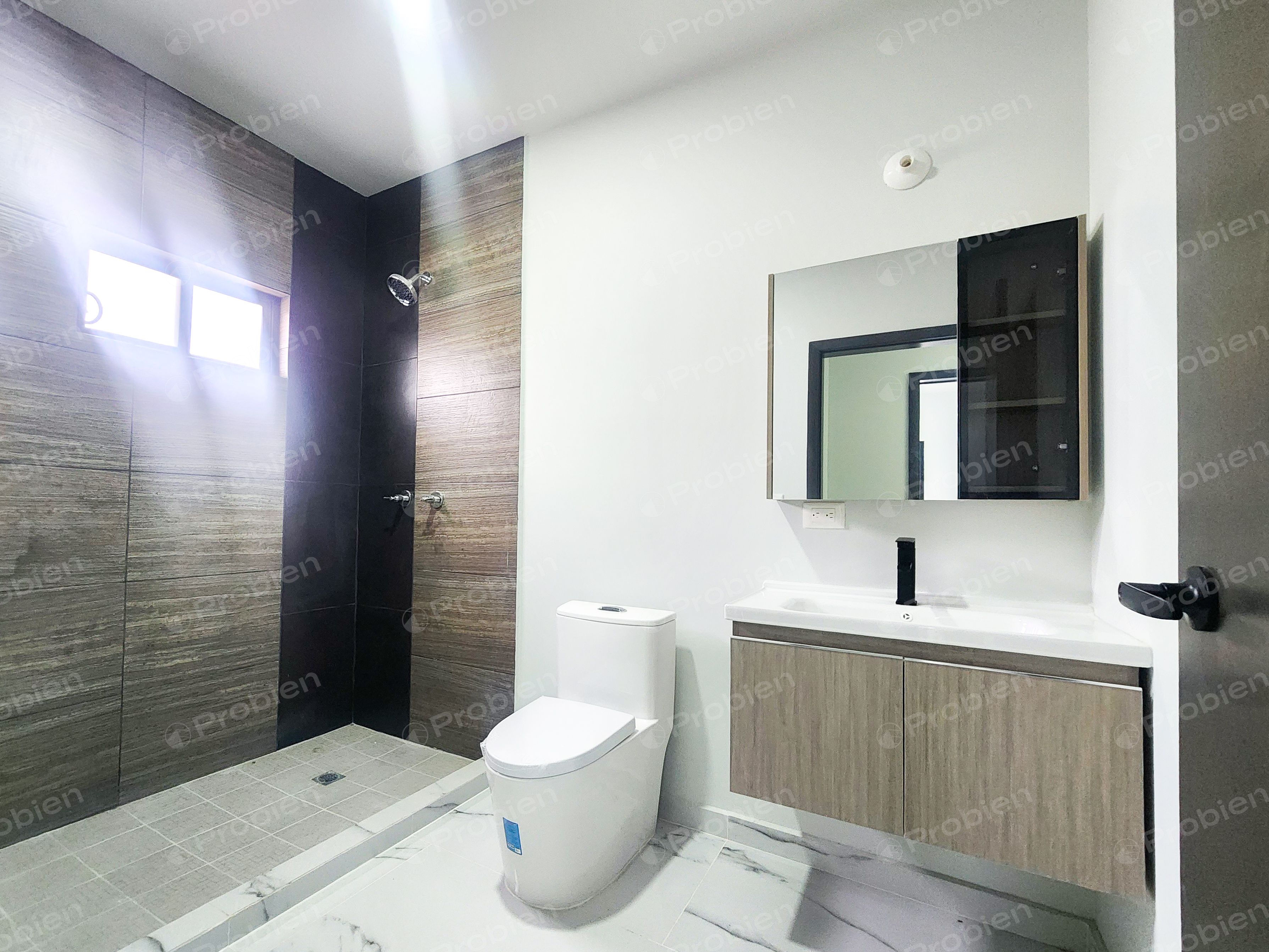 Casa Nueva en Venta con Vista al Mar en Residencial San Marino, a 20 min de Garita San Ysidro - Foto 18 de 22