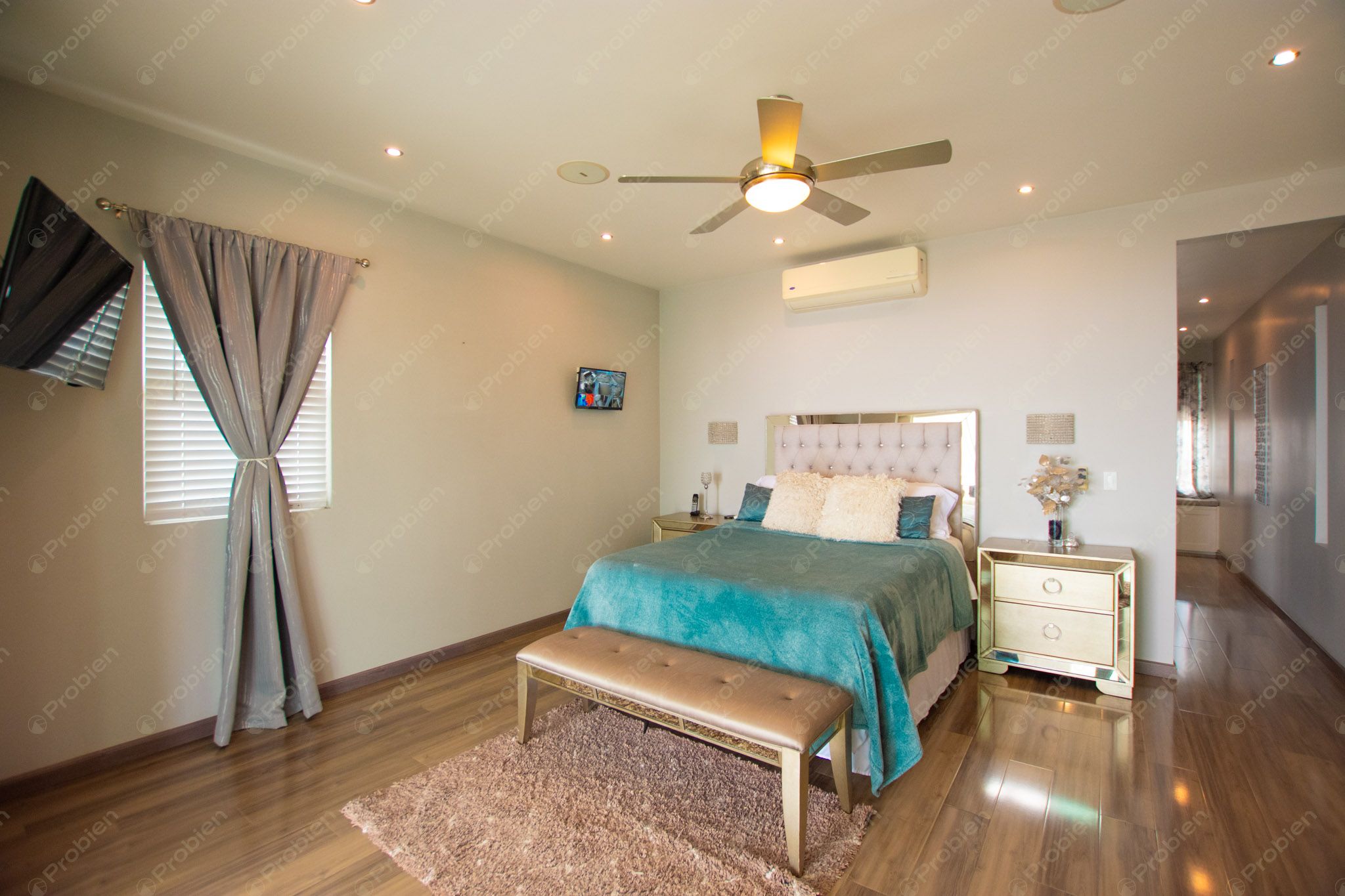 Casa de Lujo en Venta en San Marino – Vista al Mar, Elevador y Acabados Premium - Foto 23 de 37